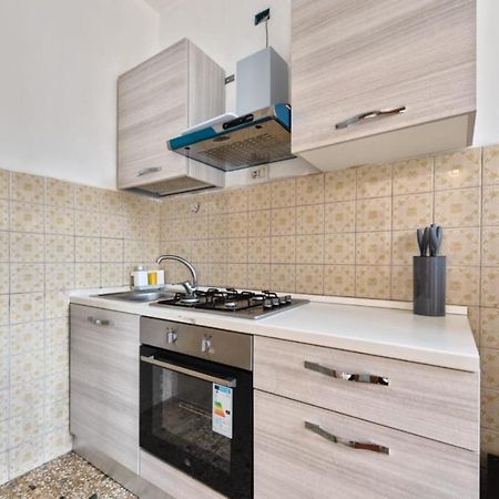 Cozy Best Apartment In City With Free Parking Marghera Ngoại thất bức ảnh